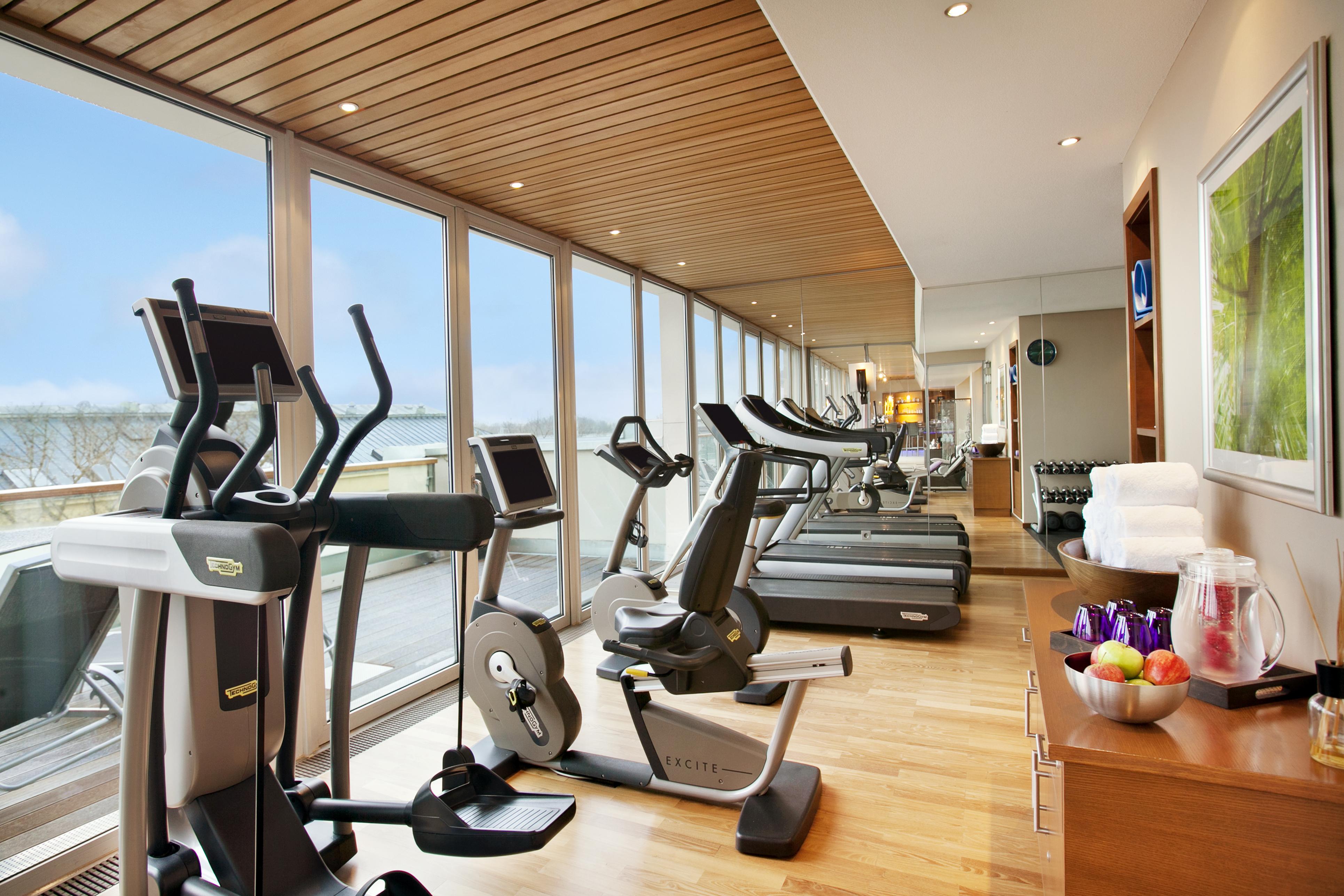 Vier Jahreszeiten Kempinski Muenchen Eksteriør bilde The gym at the hotel